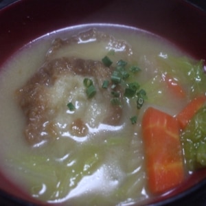 油麩（仙台麩）と白菜のお味噌汁